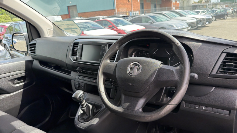 Vauxhall Vivaro L2 Diesel 3100 2.0d 145PS Pro H1 Van